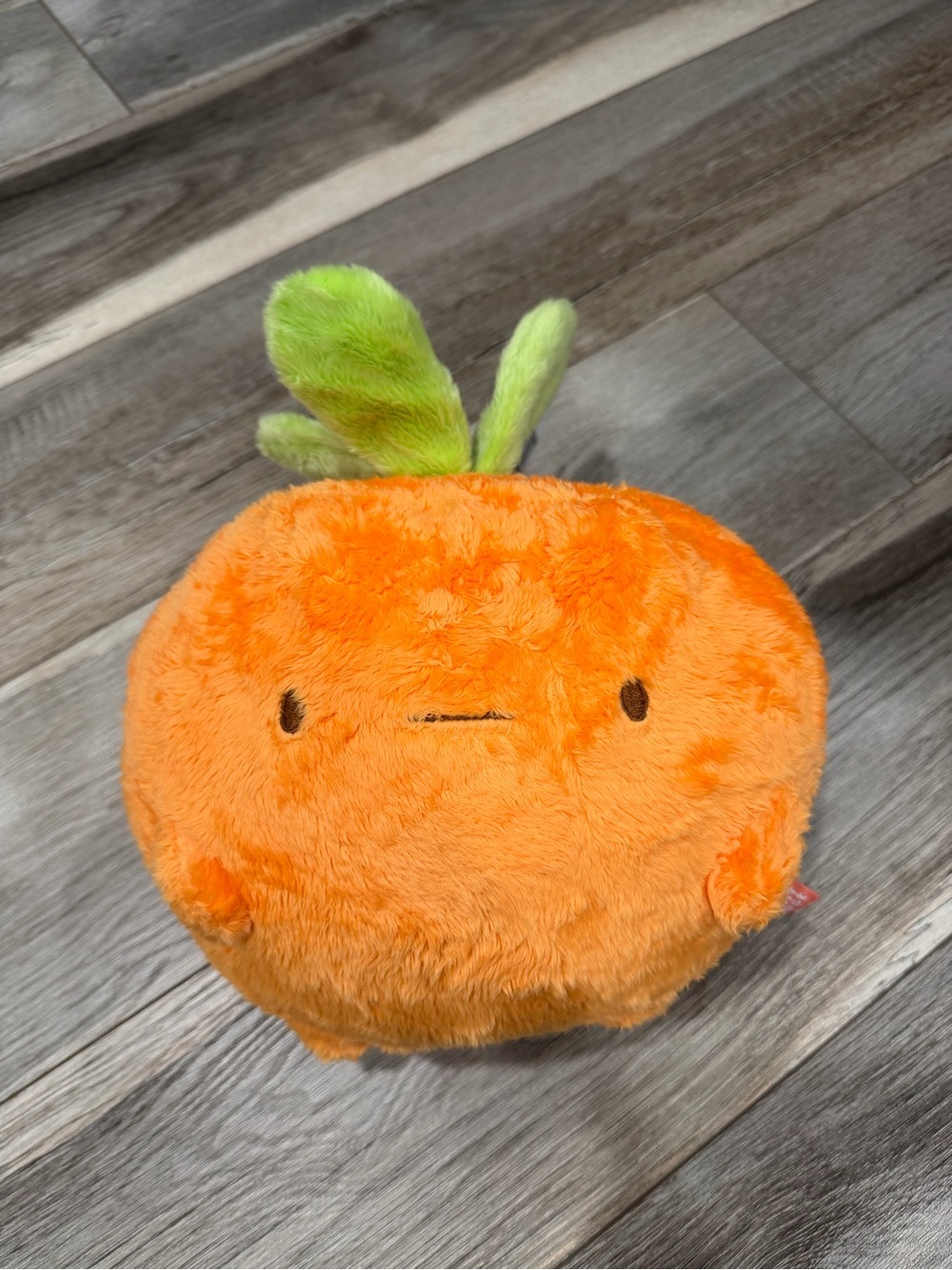 Fluffnest Puffpals Carl the Carrot P001